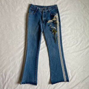Vintage medium wash low rise jeans with side stripe